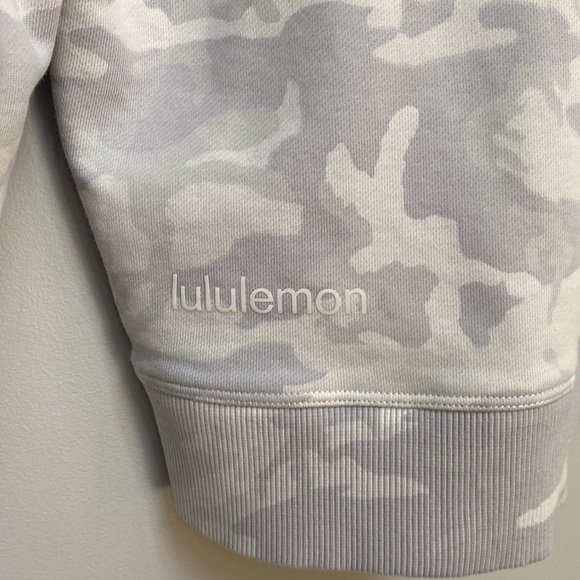 ❗️SOLD❗️2020 Lululemon Grey Camouflage LS Perfectly Crew Sweatshirt Si… - Picture 6 of 6